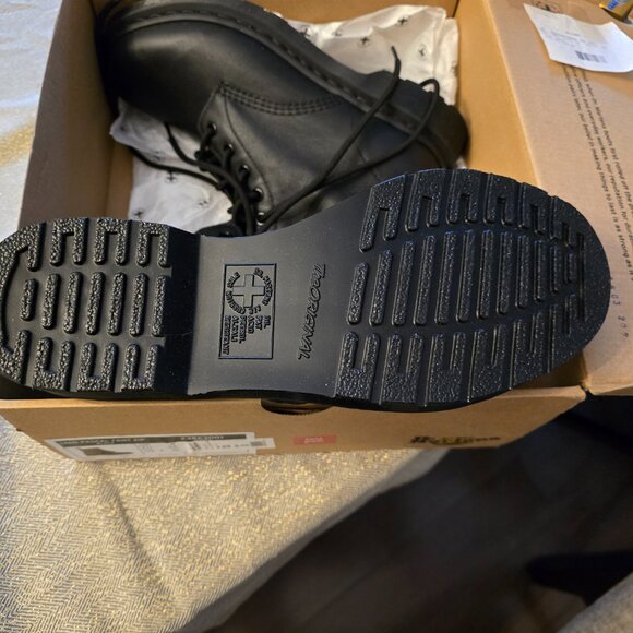 Dr. Martens 1460 Pascal women's boots - all black - NWT  size US- 40 - Picture 2 of 4